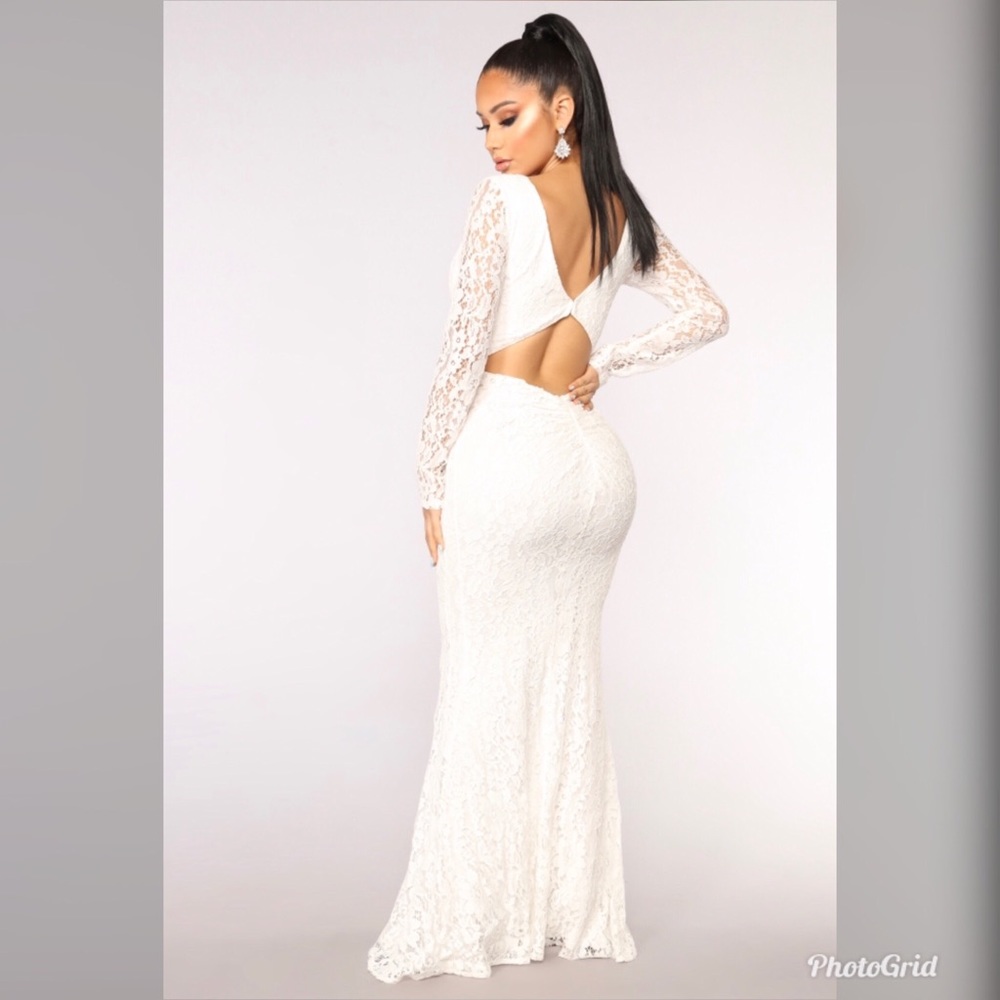 Rendezvous Lace Dress- brand new!